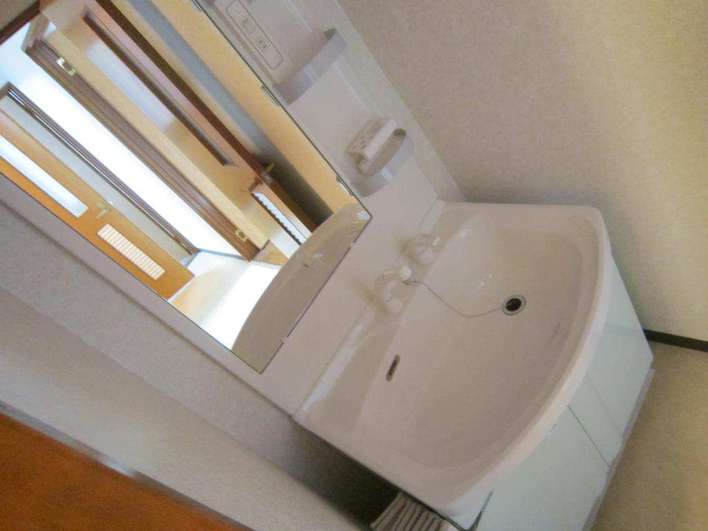 Washroom. Washroom ・ Shampoo dresser