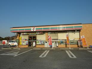 Convenience store. 532m to Seven-Eleven Hitachinaka Buddha-cho store (convenience store)