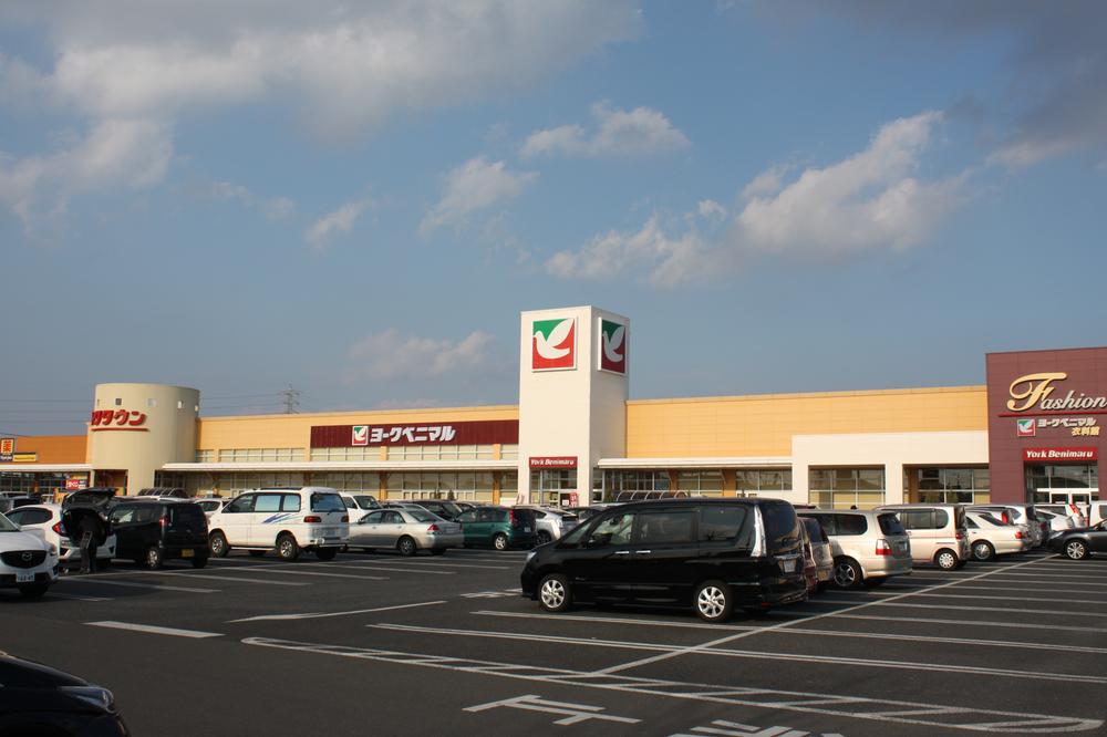Shopping centre. 555m to Yorktown Hitachinaka