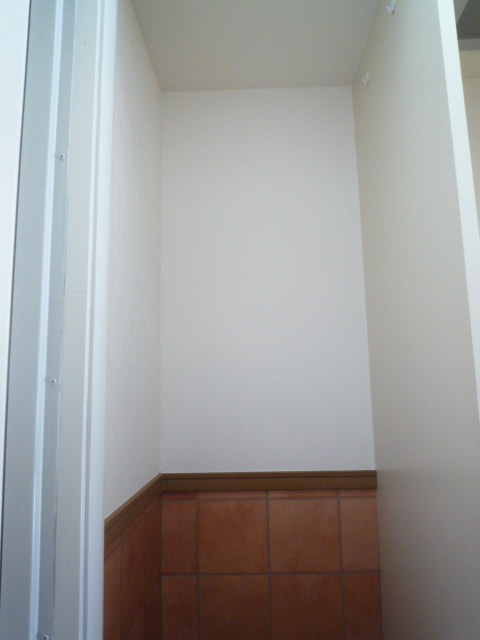 Receipt. Entrance side of the storage space