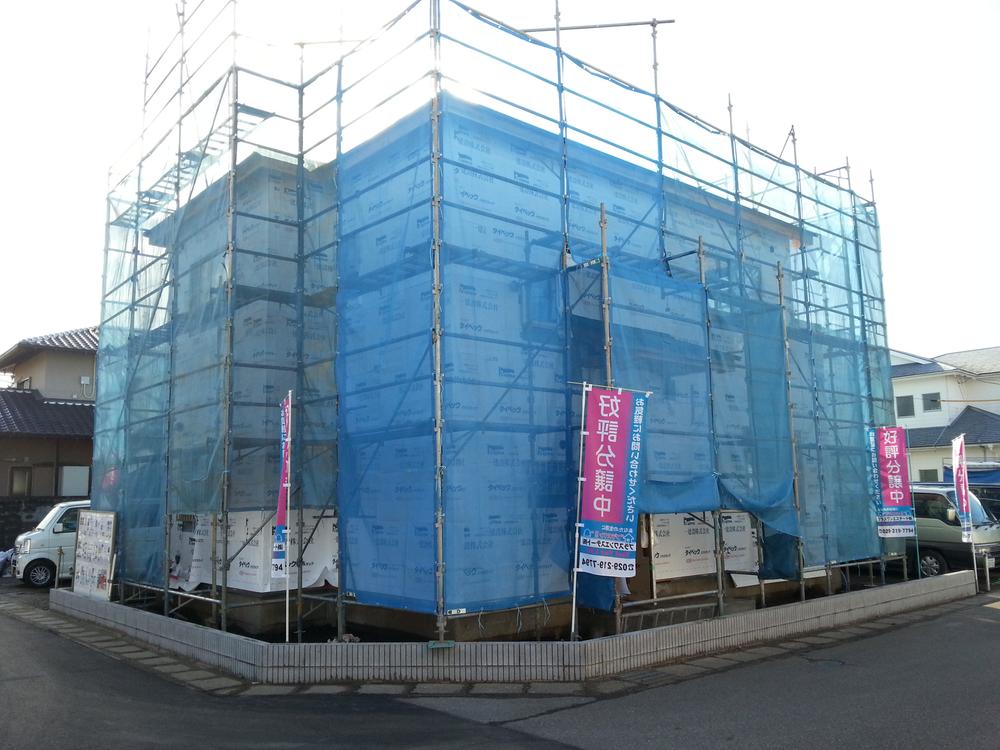 Local appearance photo. 2 Building Exterior (2013 December 21 shooting)