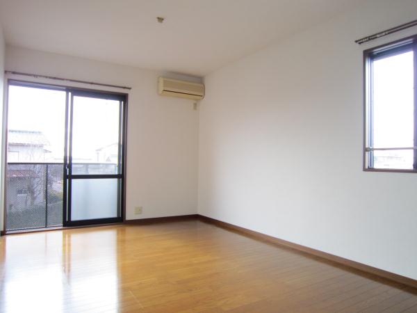 Living and room. LDK10 Pledge ・ Two-sided lighting