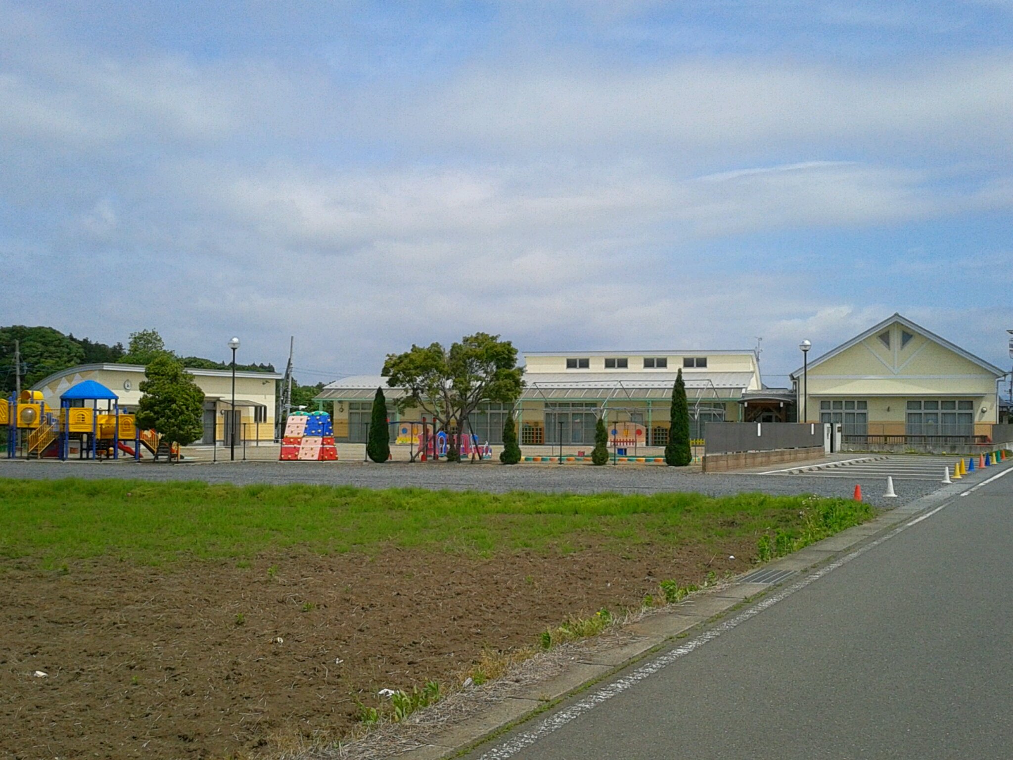 kindergarten ・ Nursery. Sunflower nursery school (kindergarten ・ 324m to the nursery)