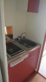 Kitchen. Electric stove