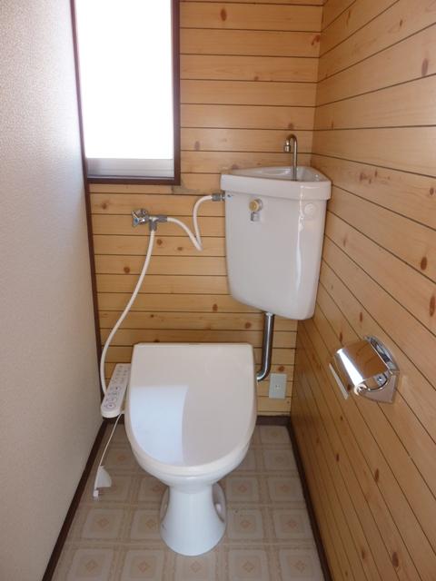 Toilet. Brand new! ! 
