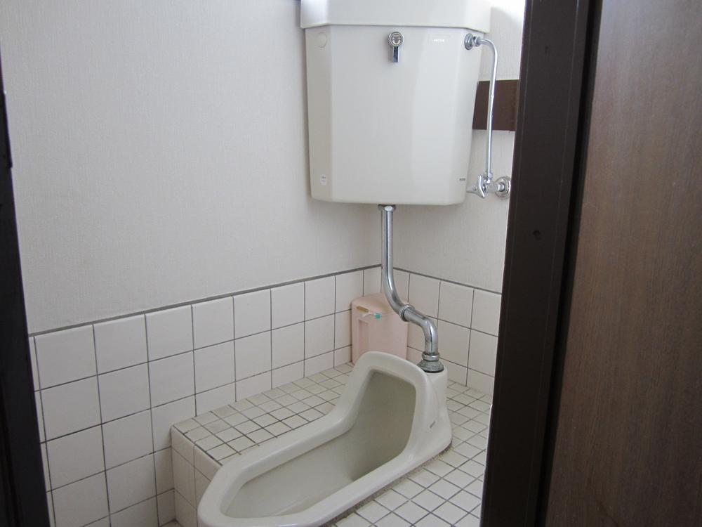 Toilet. 1st floor