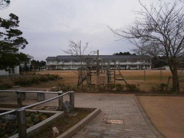 Other. Xudong 150m up to elementary school!