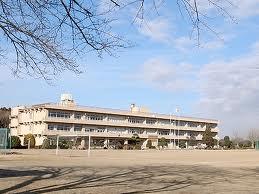 Junior high school. Ami-machi 2354m to stand Asahi Junior High School