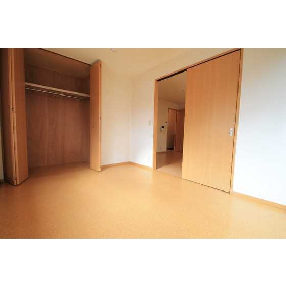 Other room space. Storage ◎ bright Western-style