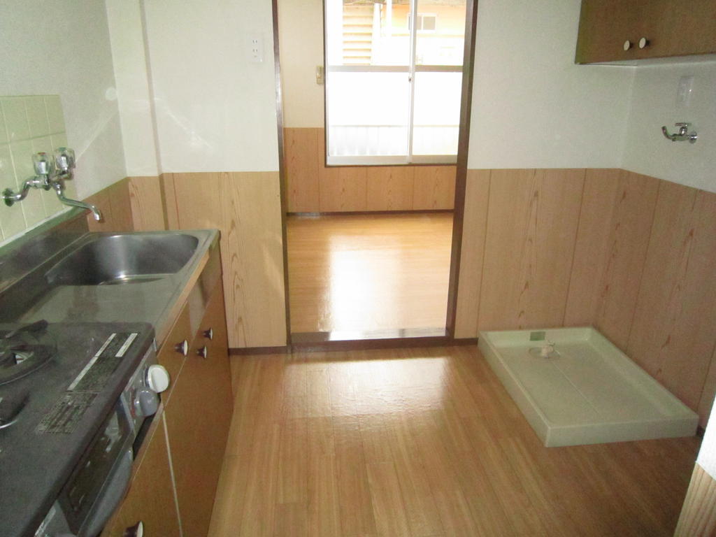 Other room space. Entrance ~ kitchen
