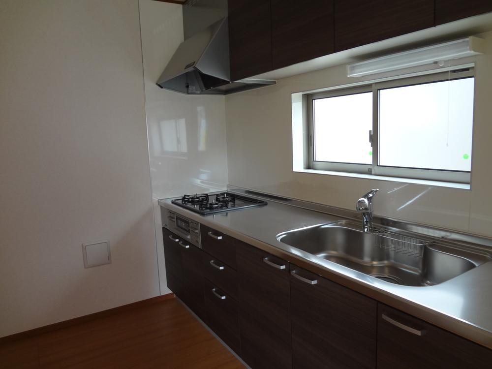 Same specifications photo (kitchen). 1 Building same specification kitchen