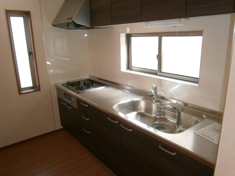 Kitchen. Those of the same specification