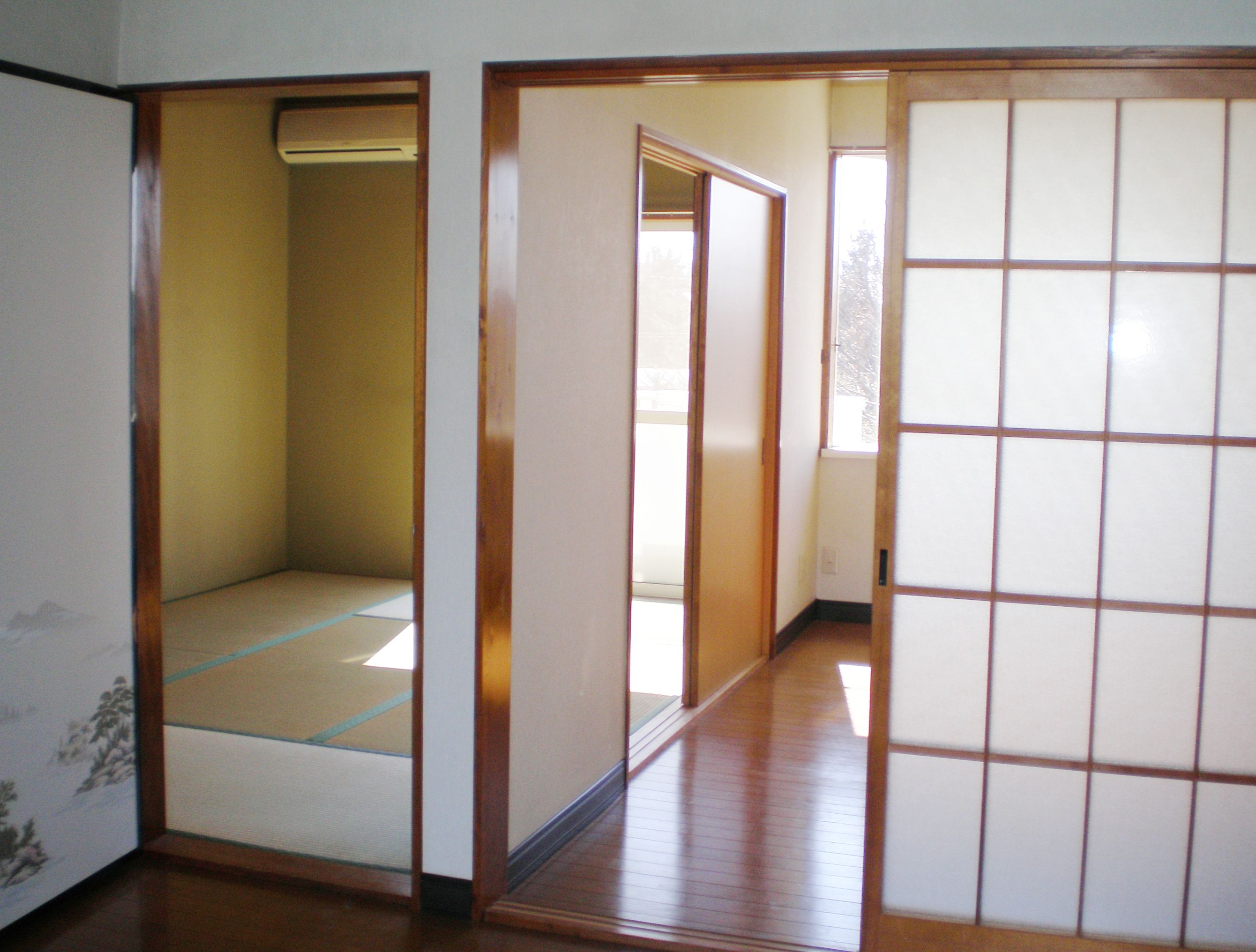 Living and room. Western-style from DK ・ Japanese-style room