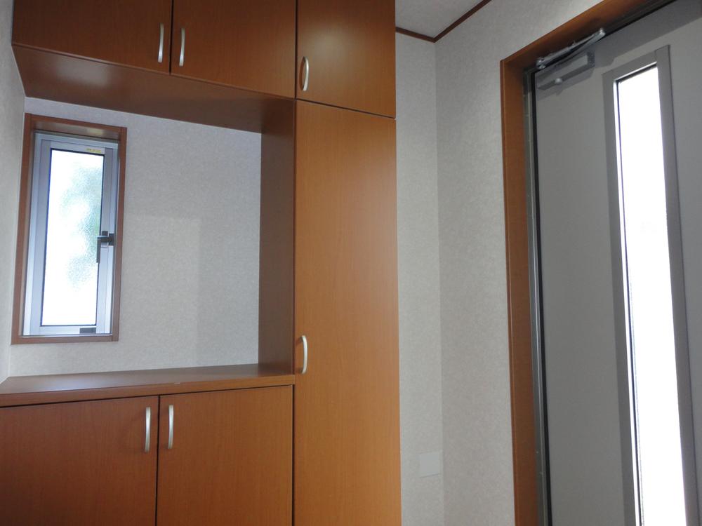 Entrance. Local (10 May 2013) Shooting