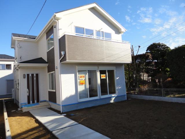 Local appearance photo. Local (12 May 2013) Shooting 3 Building was completed. 