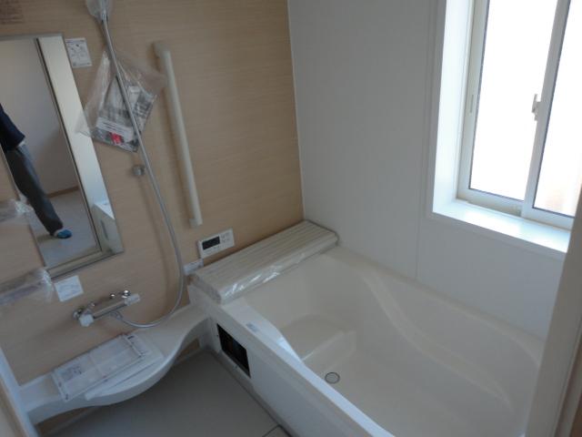 Bathroom. Indoor (12 May 2013) Shooting Building 3