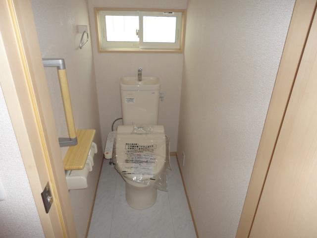 Toilet. Indoor (12 May 2013) Shooting Building 3