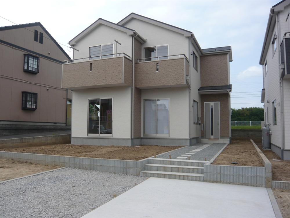 Same specifications photos (appearance). Building construction cases photo