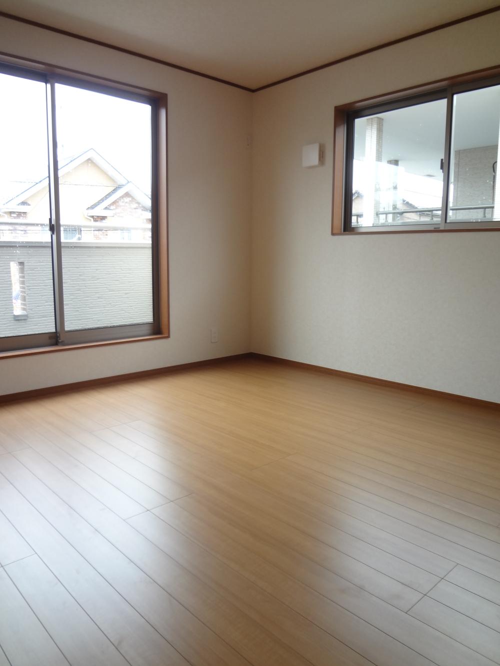 Same specifications photos (Other introspection). Western-style construction example photo