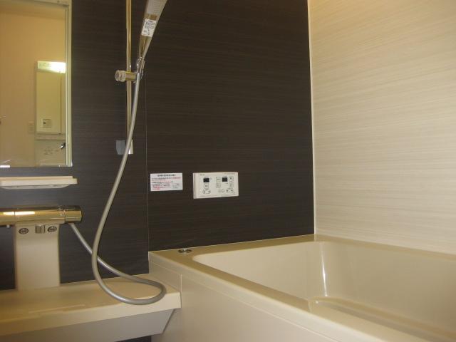 Same specifications photo (bathroom)
