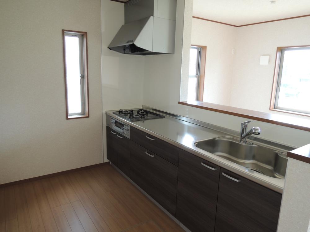 Other Equipment. House Tech Co., Ltd. of the system kitchen