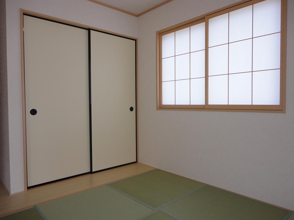 Non-living room. Indoor (12 May 2013) Shooting