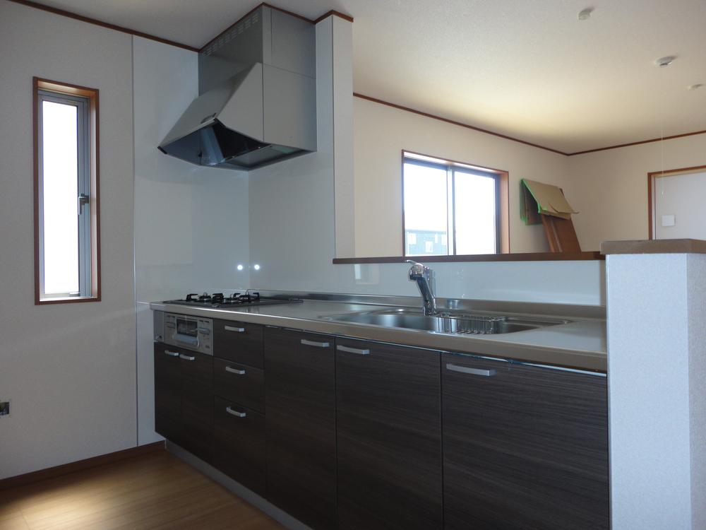 Kitchen. Indoor (12 May 2013) Shooting