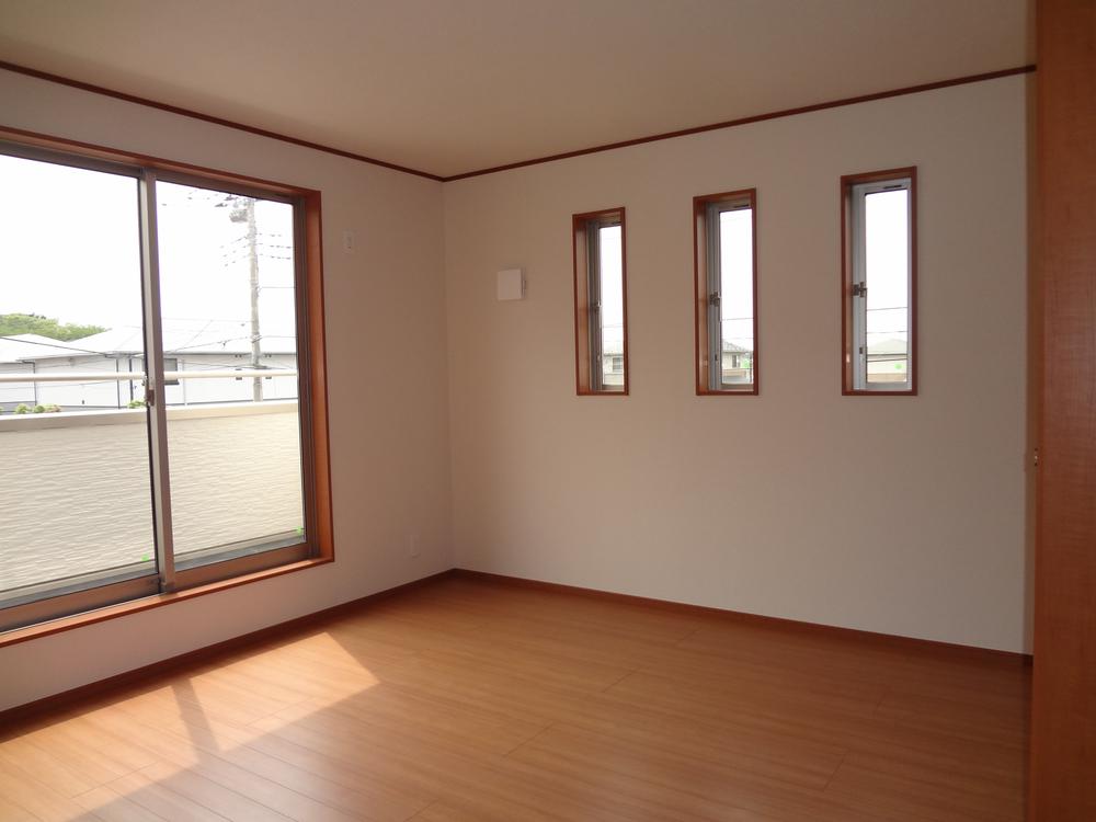 Same specifications photos (Other introspection). Western-style enforcement example photo