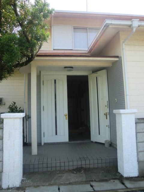 Entrance. Frontage is wide