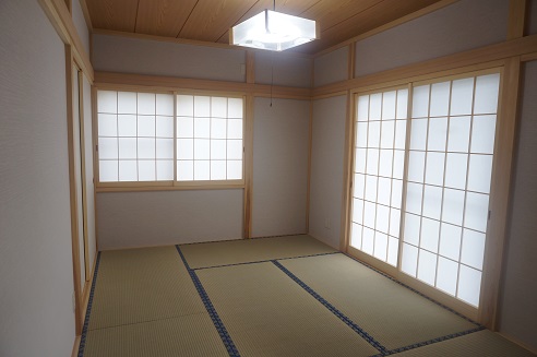 Other room space. Japanese-style room! Shoji will feel calm! Two-sided lighting! 