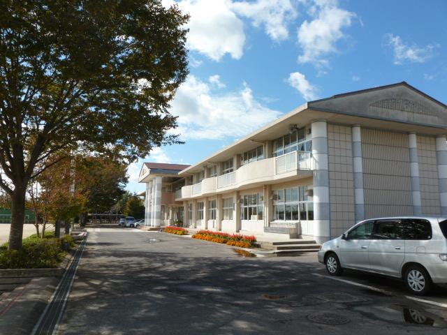 Junior high school. Kasama Municipal Tomobe 1767m to the second junior high school