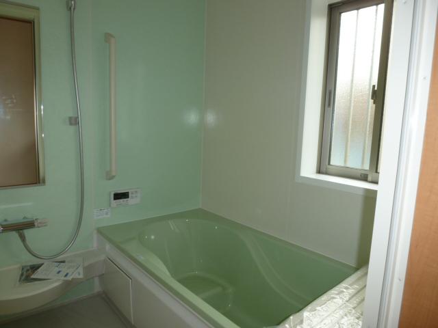 Same specifications photo (bathroom).  ■ NORITZ steel tub ・ Firm water-saving in the new shape that eliminates the waste.  ・ In devising friendly body, Comfortable entering and relaxation.  ・ Water-saving effect About 14%