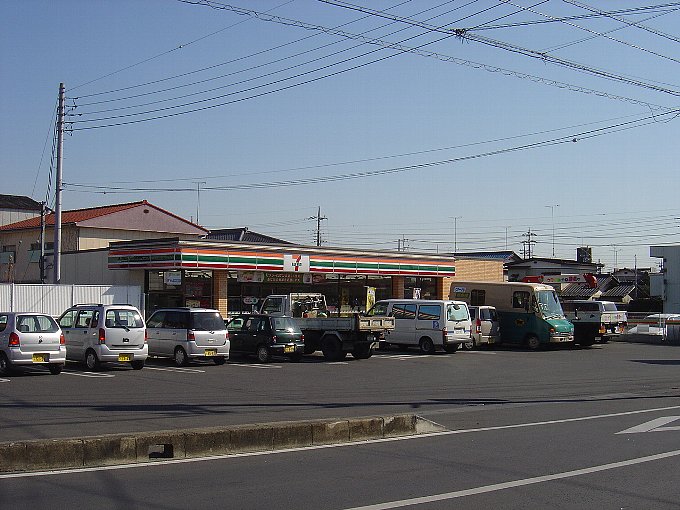 Convenience store. Seven-Eleven Kasama Tairamachi store up (convenience store) 1073m