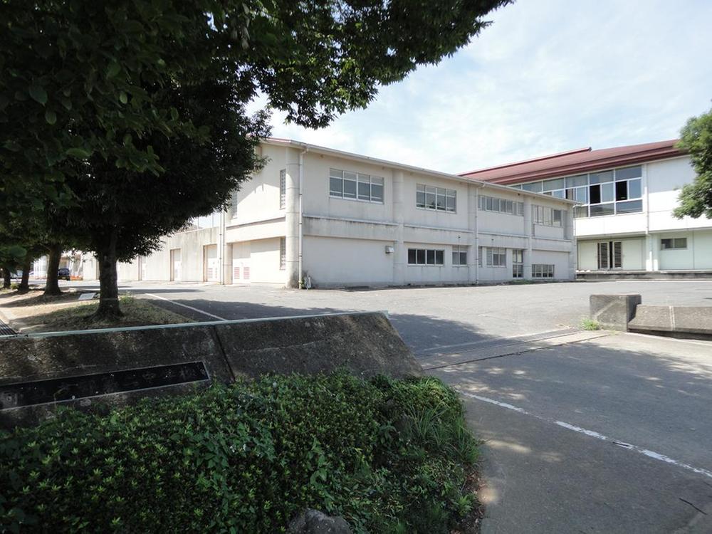 Junior high school. Tomobe 2500m to the second junior high school