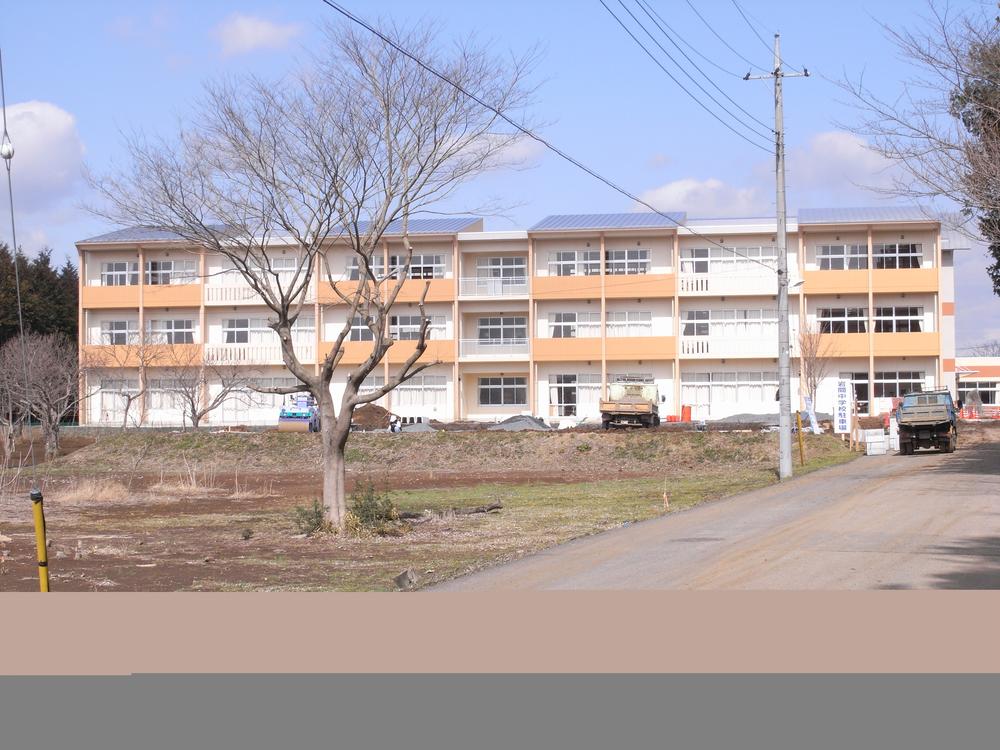 Junior high school. Kasama Tateiwa between 1850m to junior high school