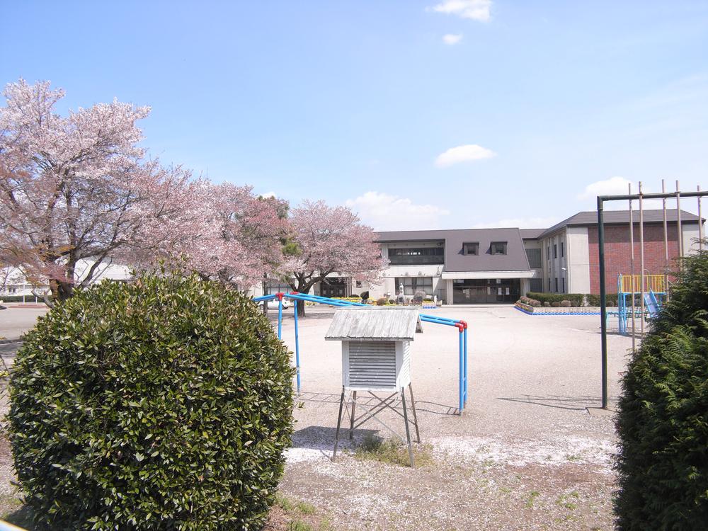 Primary school. Kasama Tateiwa between 1594m to the first elementary school