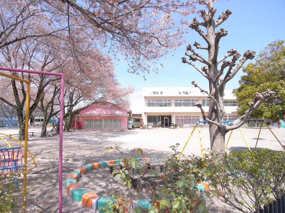 kindergarten ・ Nursery. Iwama 1300m to nursery school