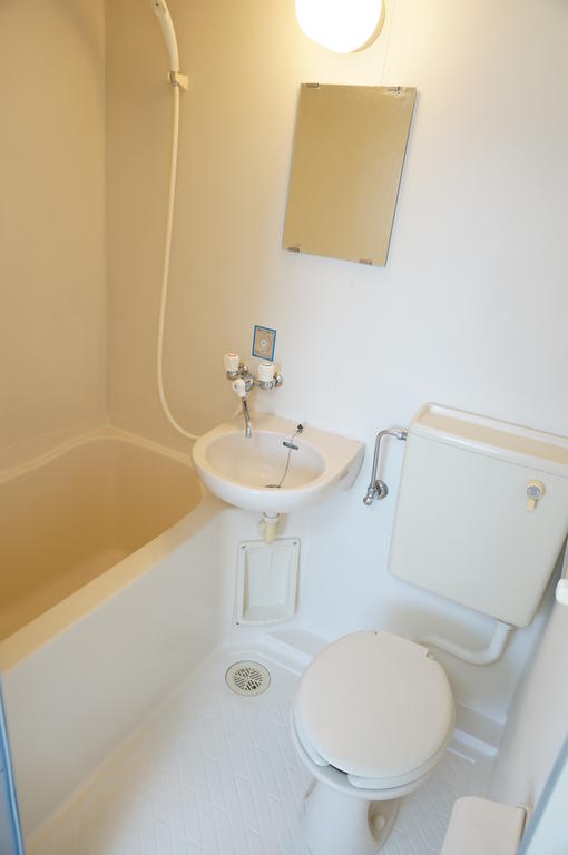 Bath. Bath toilet together ... But it is beautiful!