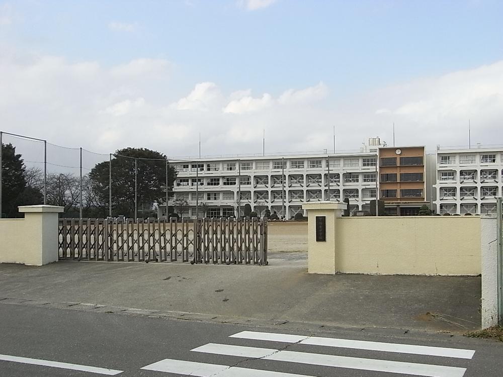Junior high school. Kasumigaura stand Shimoinayoshi until junior high school 2079m