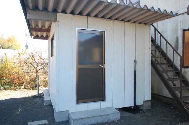 Other. Outbuilding toilet ・ bathroom