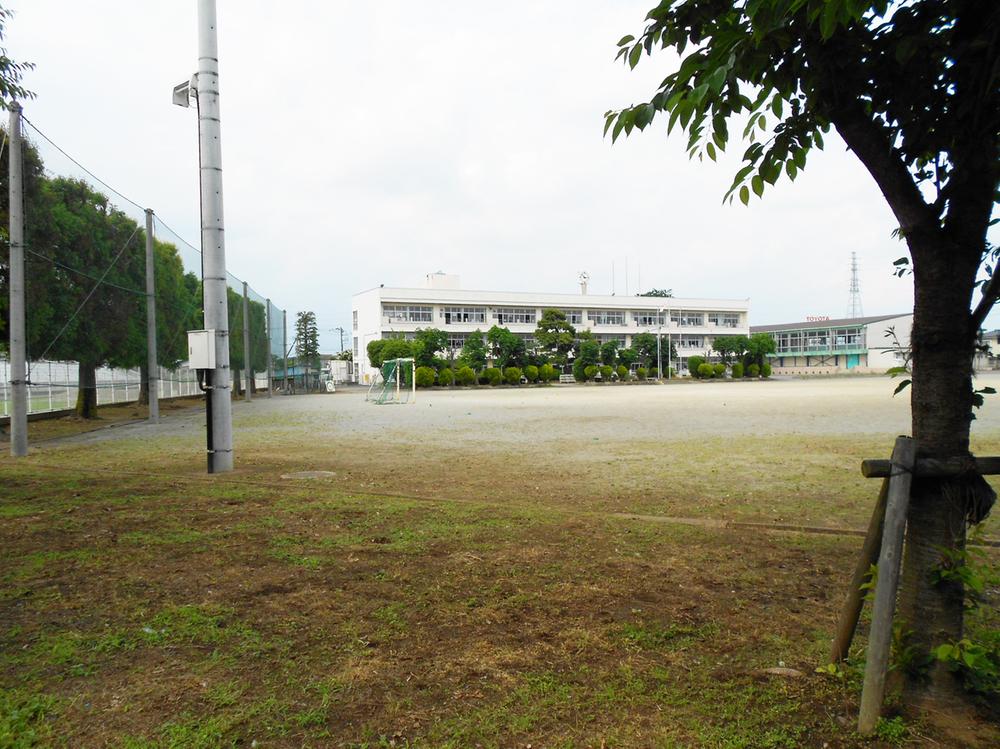 Primary school. Morokawa until elementary school 360m  Elementary school in a 5-minute walk. Glad distance to child-rearing family