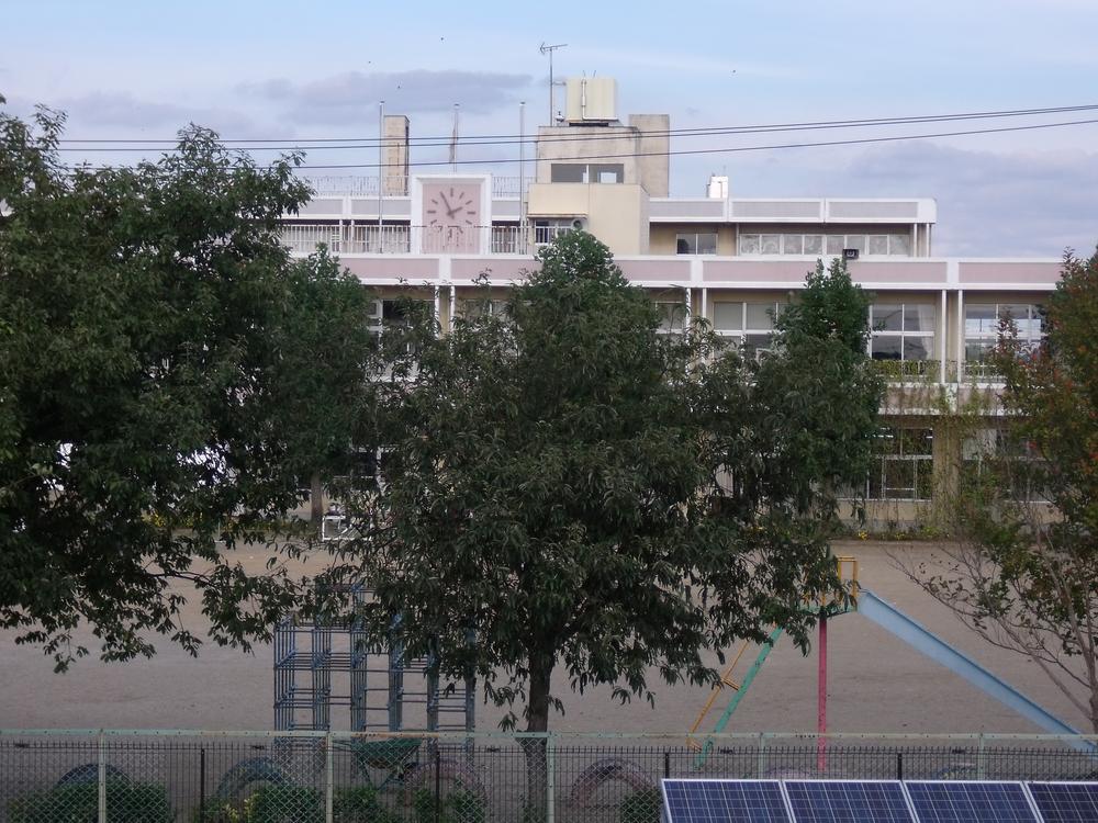 Primary school. 804m to Furukawa Municipal Nishiushigaya Elementary School