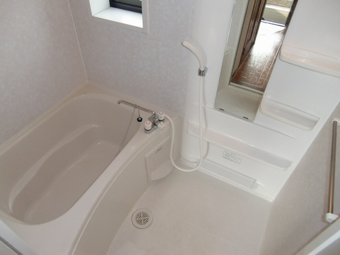 Bath. Cleanliness full unified in white! Warm at any time add 炊 function
