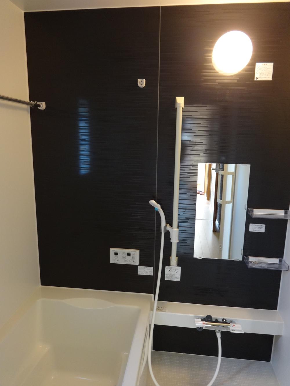 Bathroom. The company construction cases