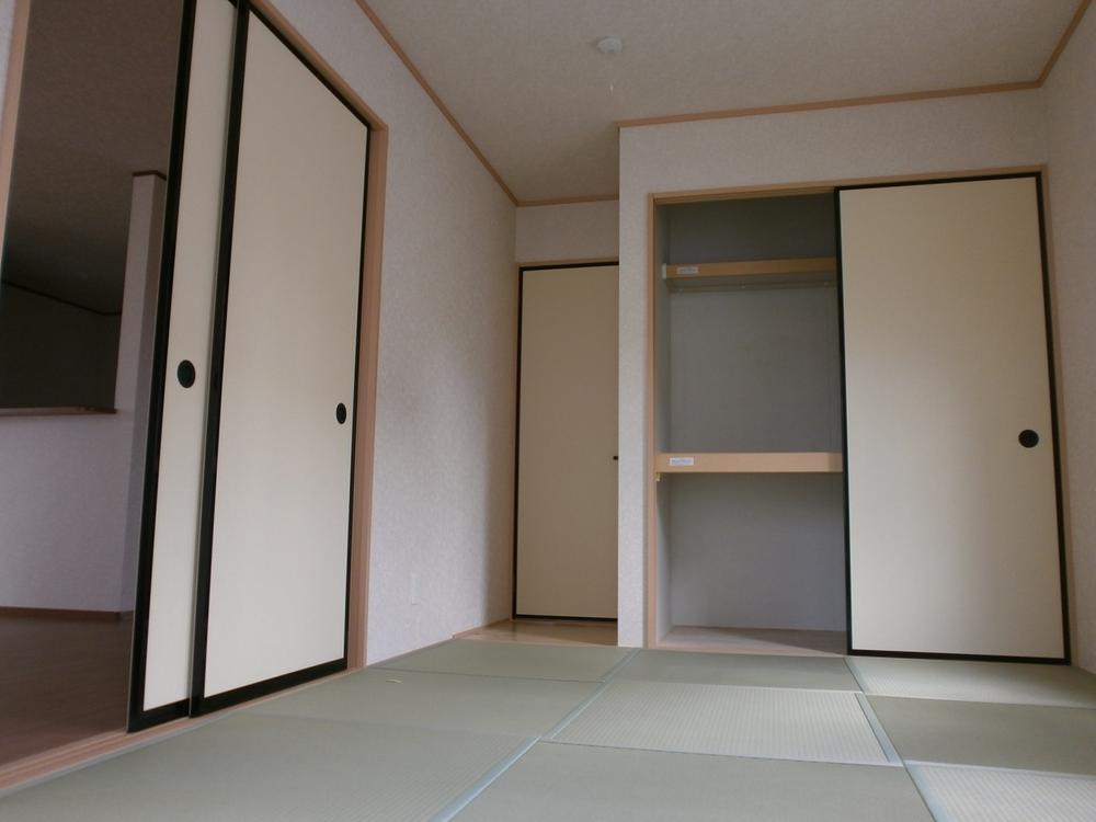 Non-living room. The company construction cases