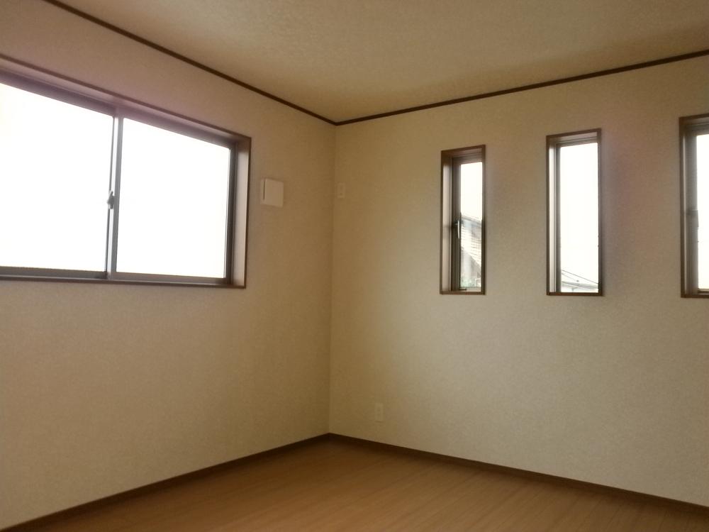 Non-living room. The company construction cases