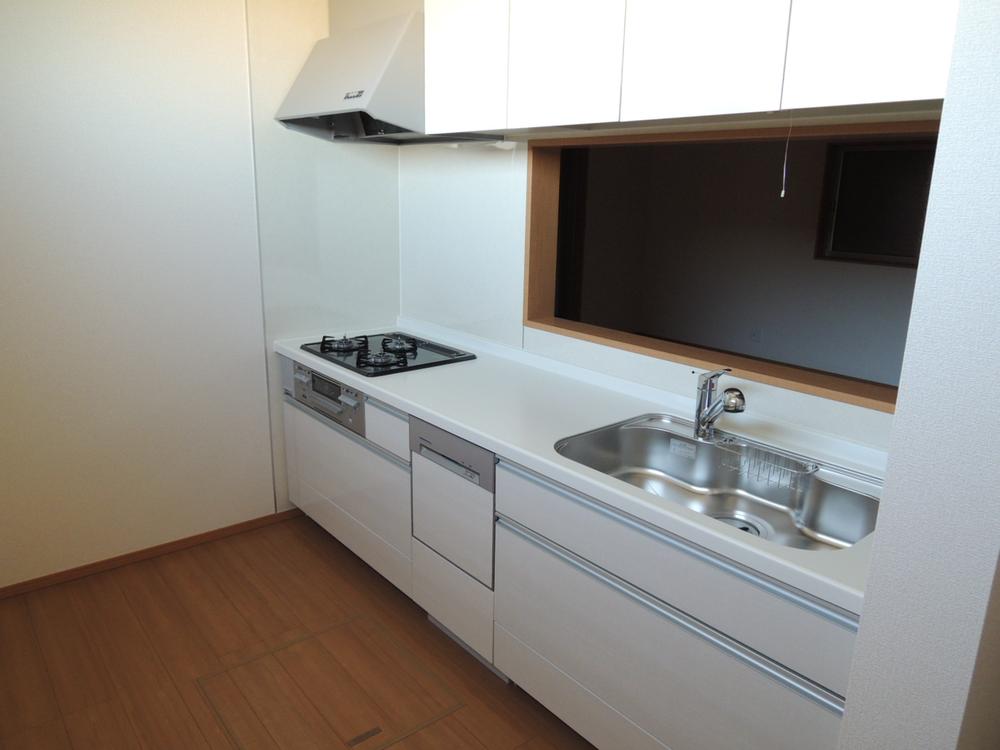 Kitchen. Indoor (11 May 2013) Shooting