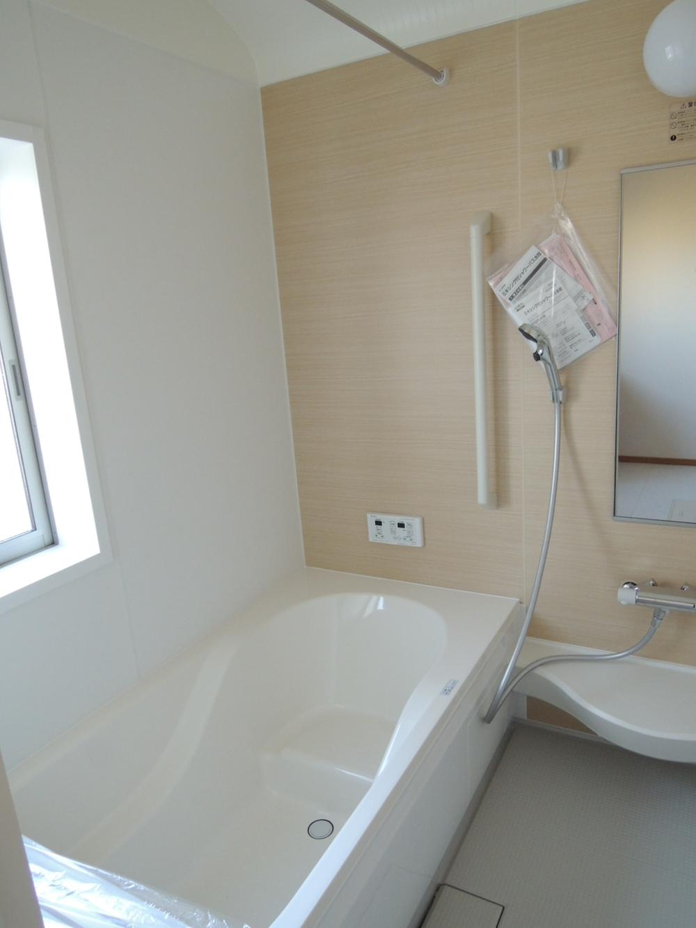 Same specifications photo (bathroom). With bathroom dryer. 
