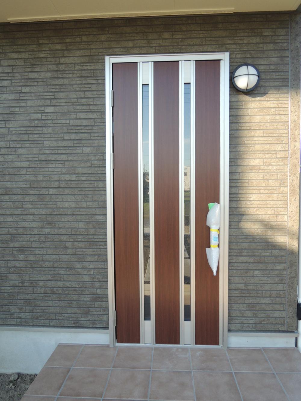 Entrance. Local (11 May 2013) Shooting