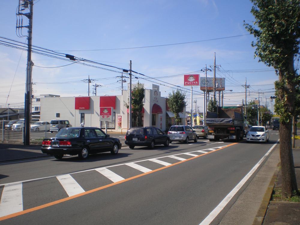 Streets around. Restaurant